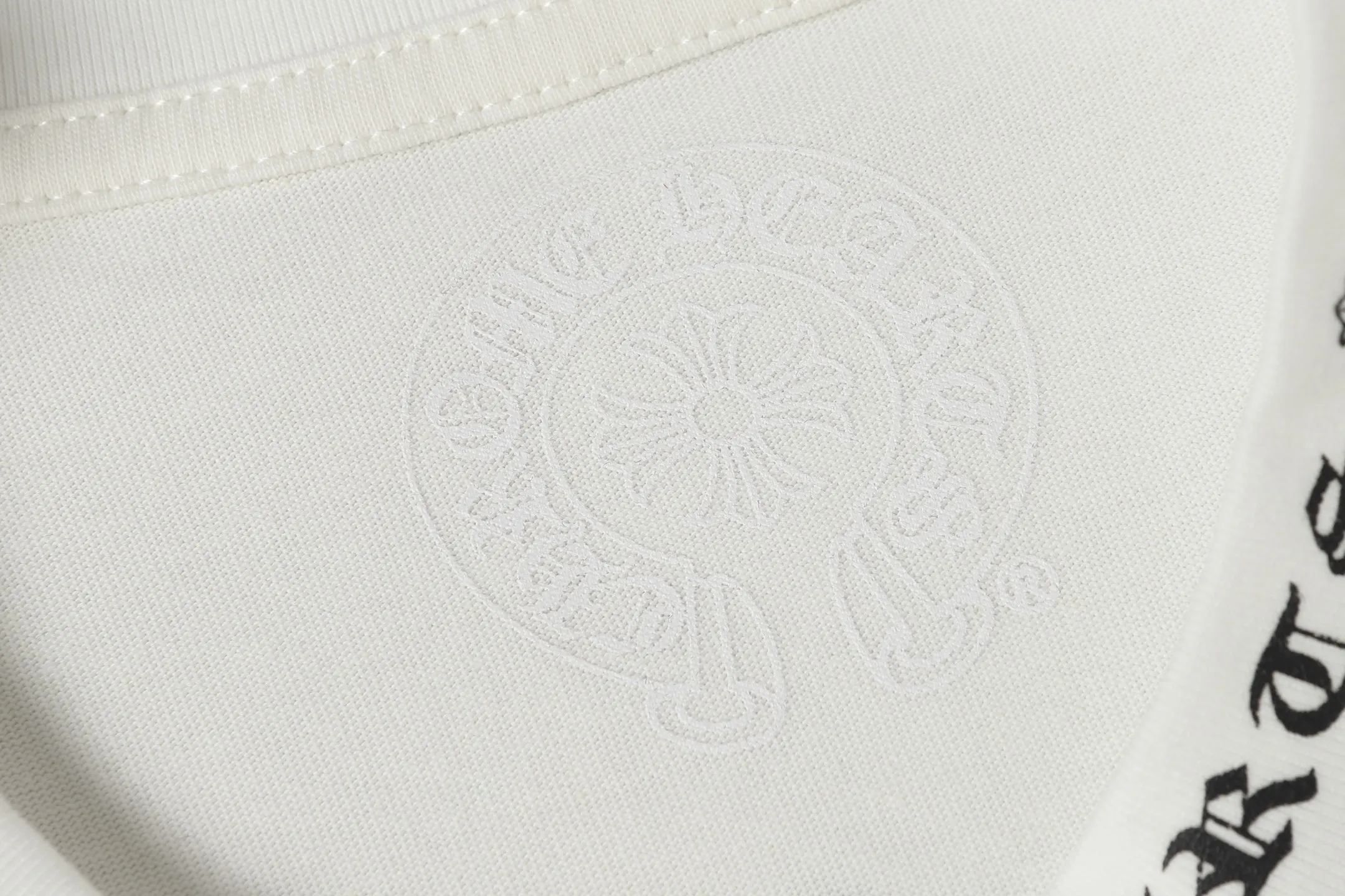P150 -Chrome Hearts/Chrome Hearts Sanskrit cross letter printed short-sleeved T-shirt -High weight, high density and high quality. The wool is soft, delicate and skin-friendly. It feels soft and silky. It has excellent warmth and skin-friendly properties.